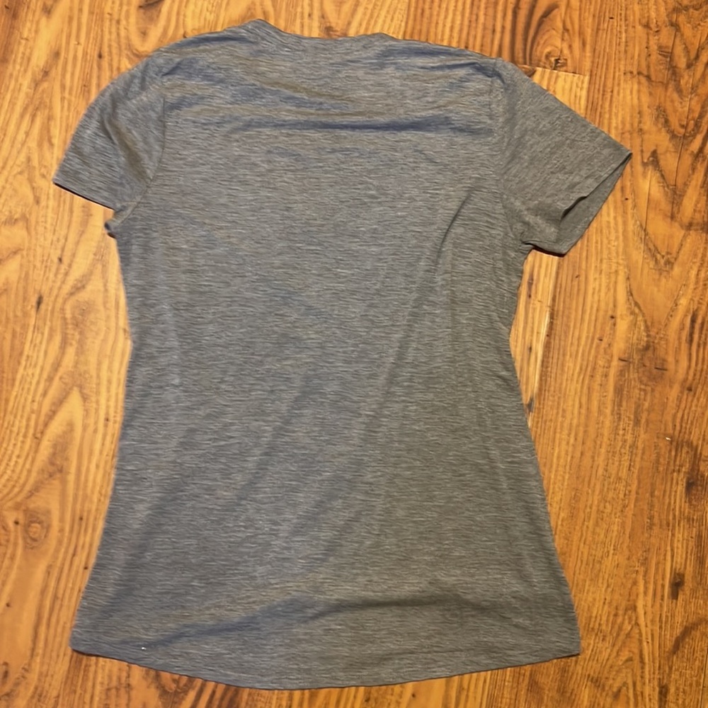 Vintage Disney Minnie Mouse Womens T Shirt Size Small - Picture 3 of 3